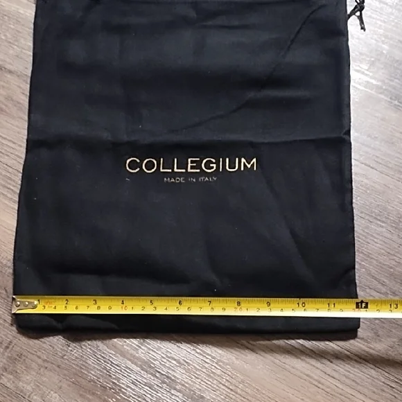 (7) Collegium Black Dust Bags - Picture 5 of 5